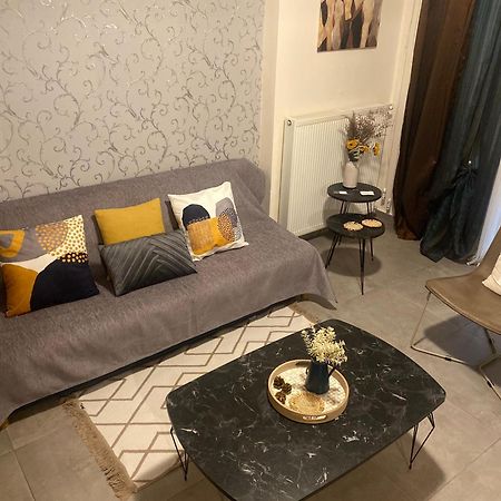 Στυλ & Άνεση Στο Κέντρο La Maison 12 Ανακαινισμένο Διαμέρισμα Larissa Exterior foto