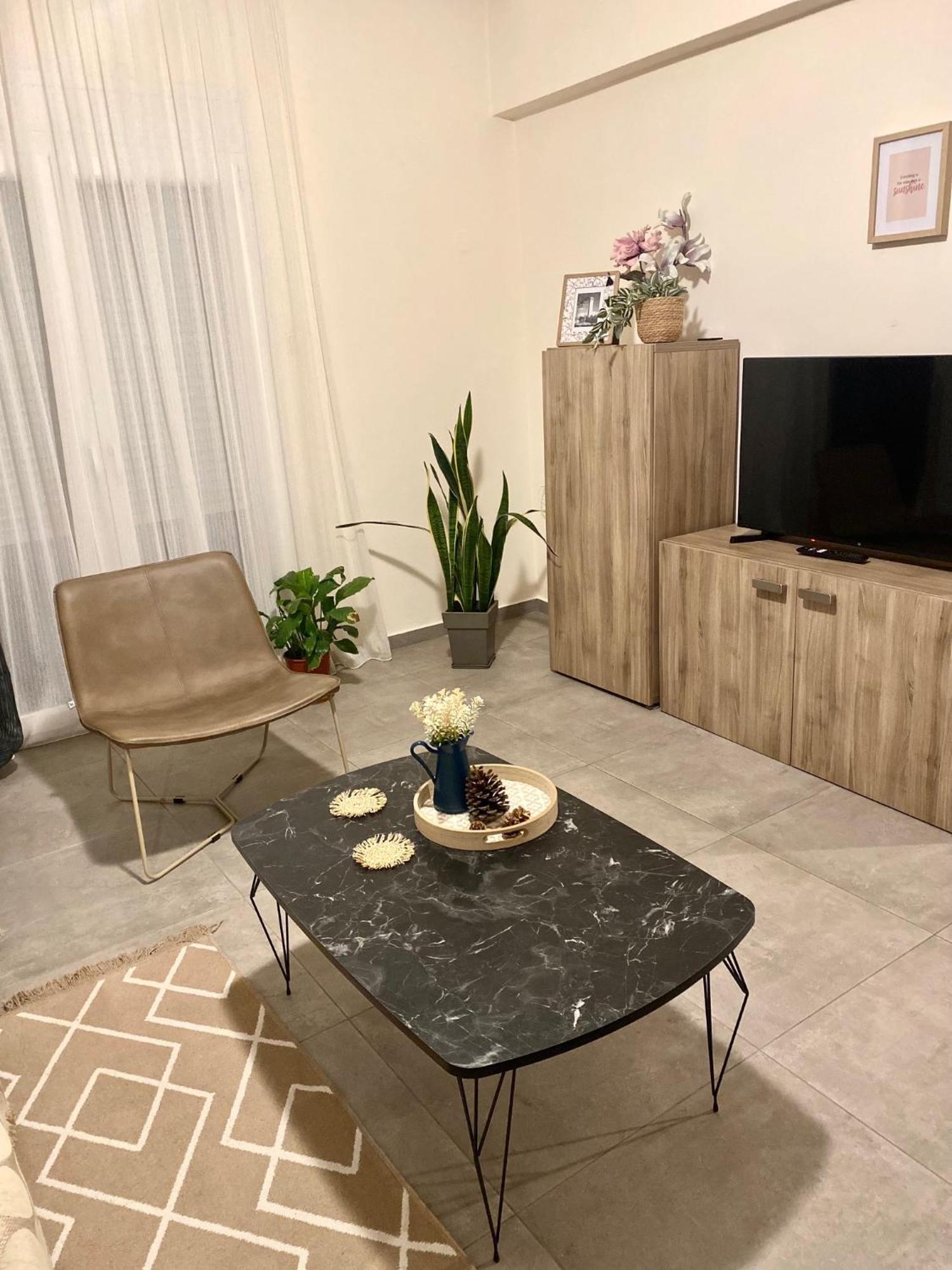 Στυλ & Άνεση Στο Κέντρο La Maison 12 Ανακαινισμένο Διαμέρισμα Larissa Exterior foto
